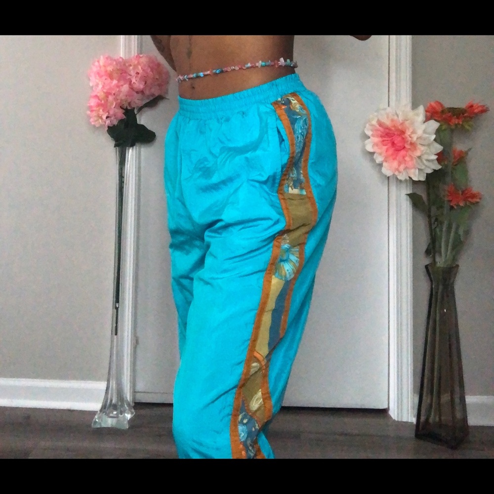 Retro 80s Sweatpants 💙